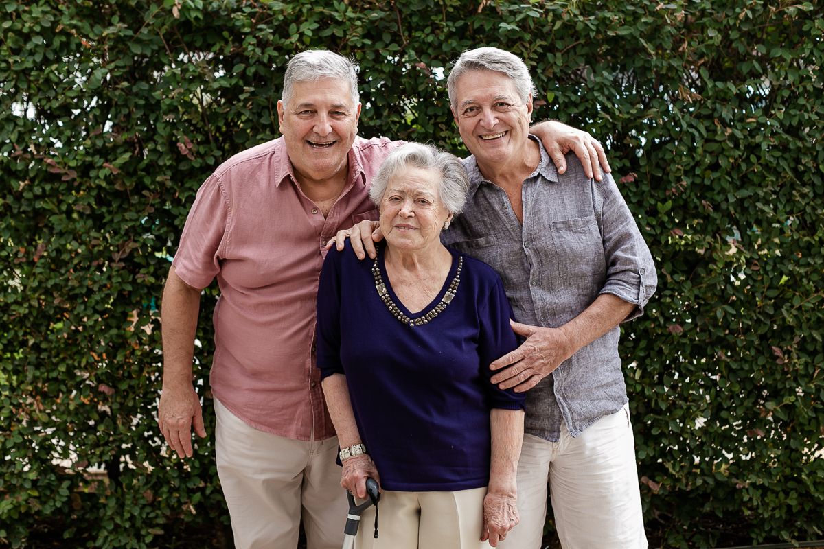 fotografias do aniversário de 90 anos da Neide no salão de festas do condominio na zona sul de sao paulo sp