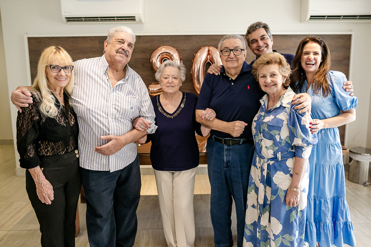 fotografias do aniversário de 90 anos da Neide no salão de festas do condominio na zona sul de sao paulo sp