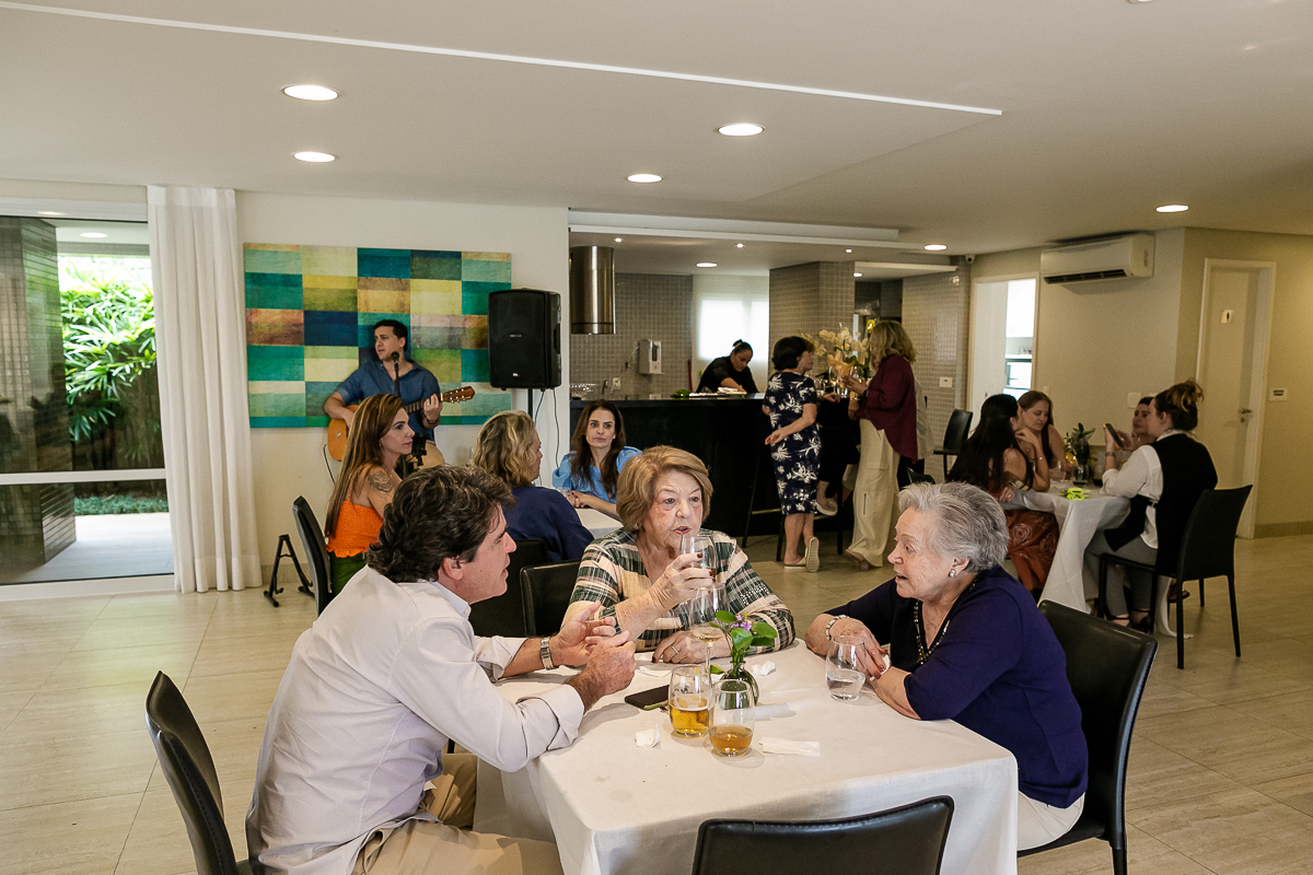 fotografias do aniversário de 90 anos da Neide no salão de festas do condominio na zona sul de sao paulo sp