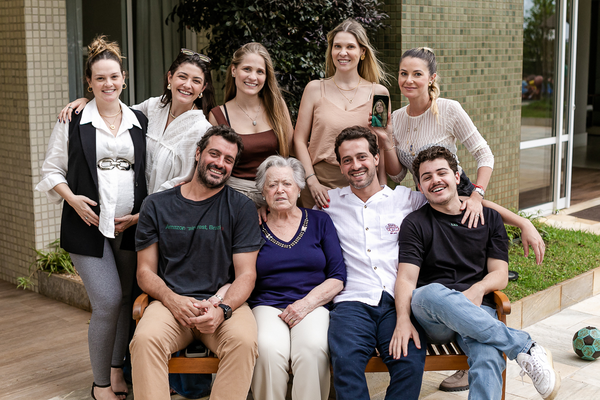 fotografias do aniversário de 90 anos da Neide no salão de festas do condominio na zona sul de sao paulo sp