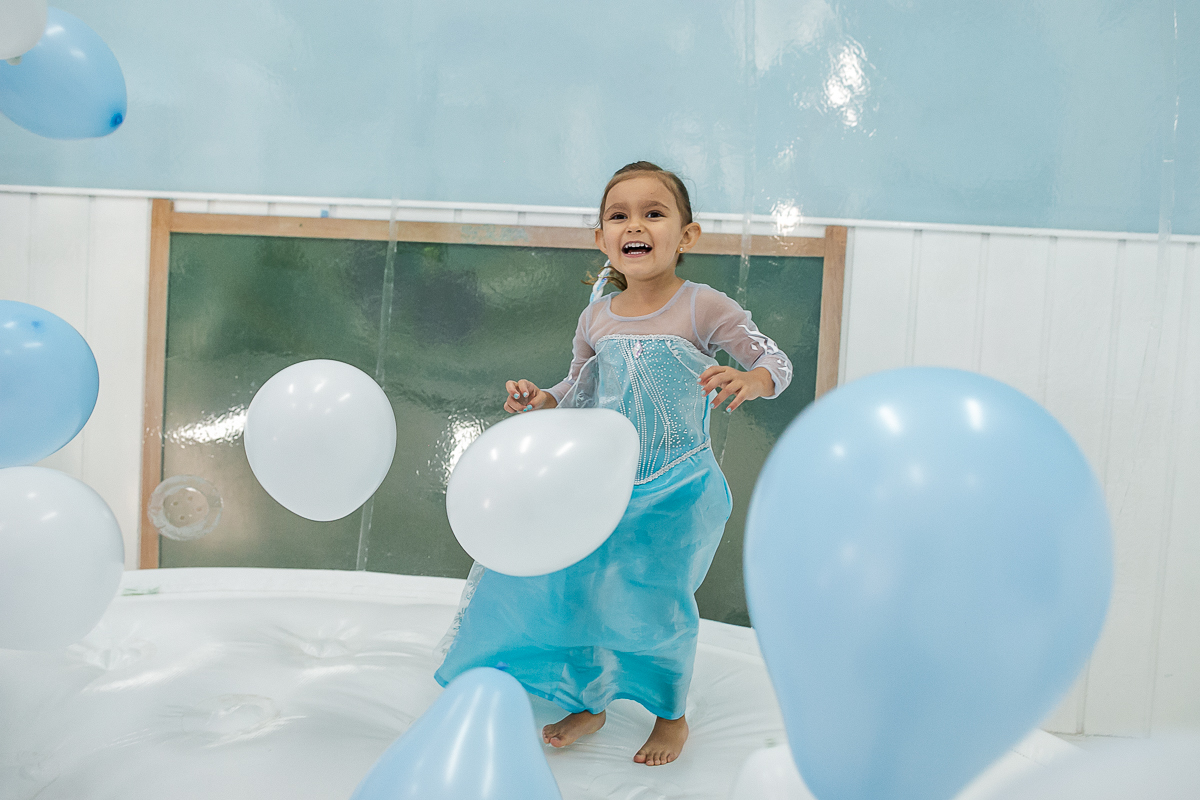 fotografias do aniversário de 4 anos da Alice no salão de festas do condominio no panamby morumbi zona sul sao paulo sp