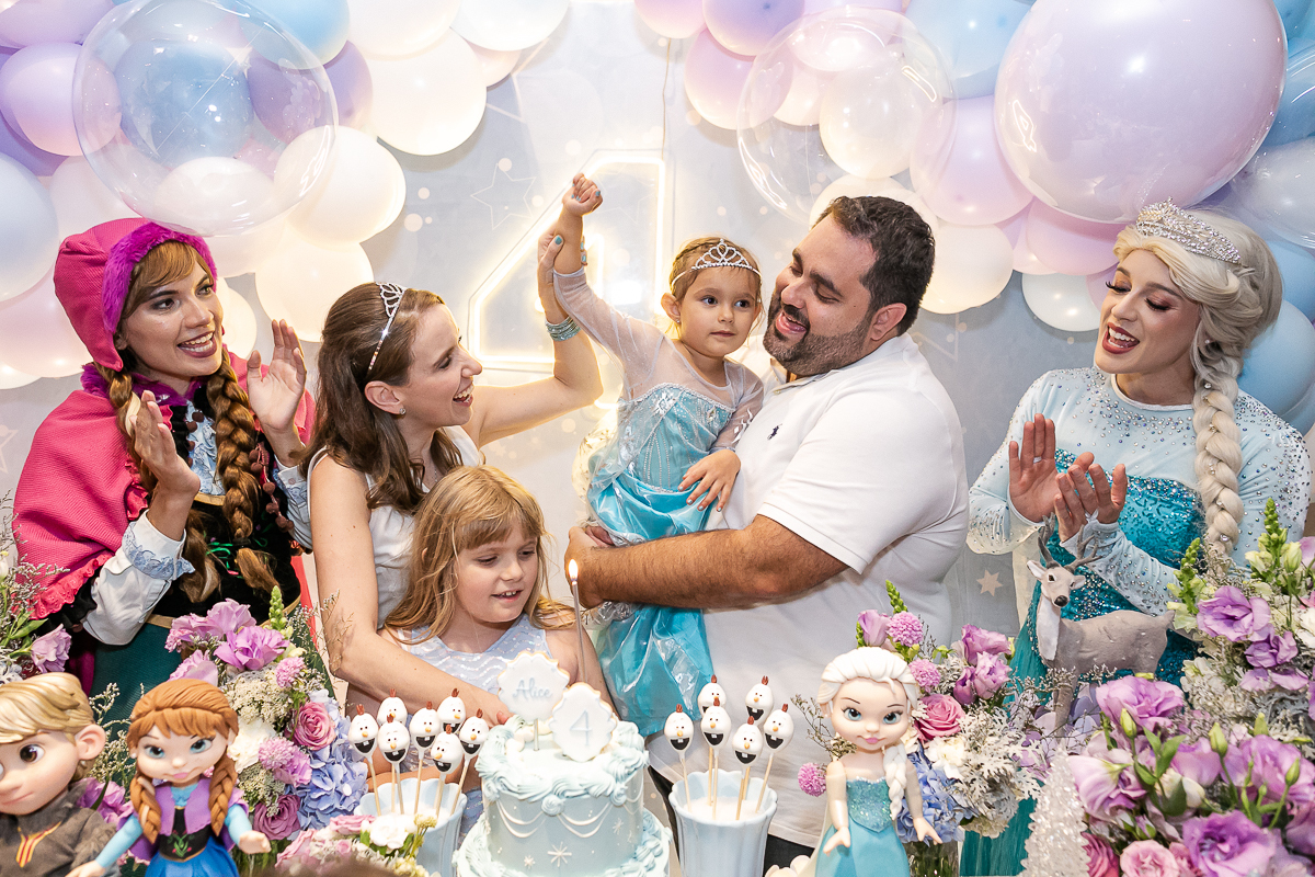 fotografias do aniversário de 4 anos da Alice no salão de festas do condominio no panamby morumbi zona sul sao paulo sp