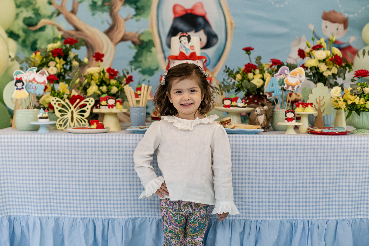fotografias do aniversário de 4 anos da Liz com o tema branca de neve no condominio no brooklin zona sul sao paulo sp