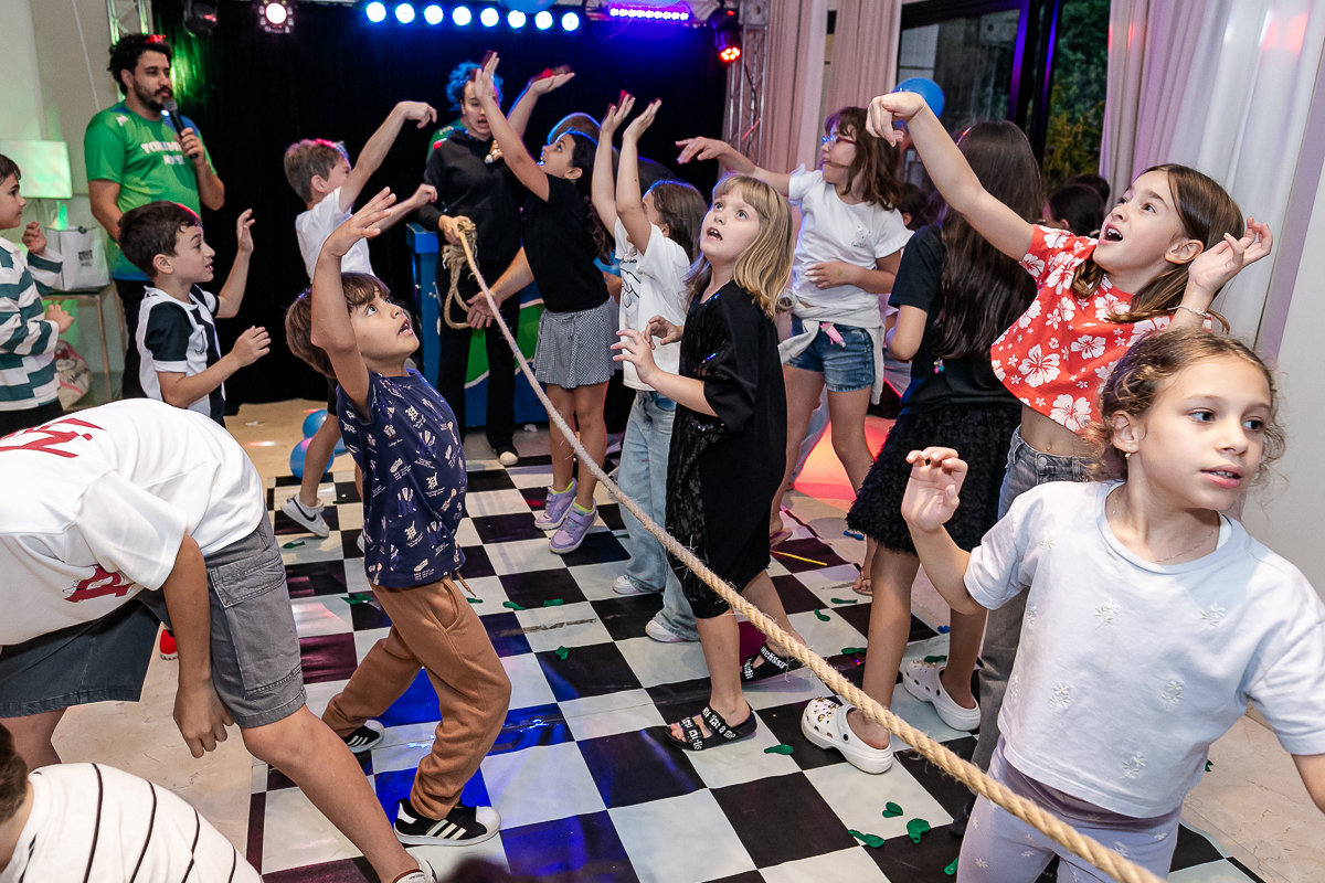 fotografias do aniversário de 9 anos da Maria Clara com o tema Hello Kit no salão de festa do condominio no panamby morumbi zona sul de sao paulo sp