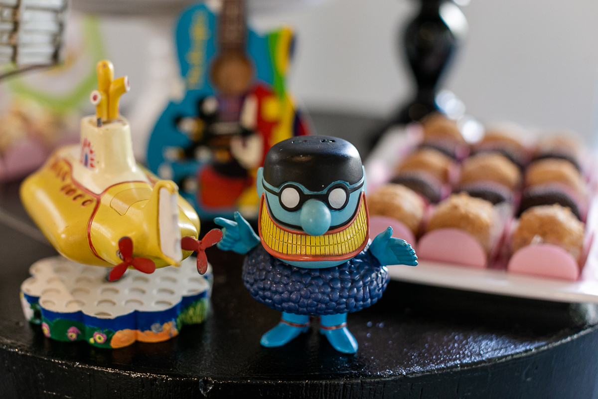 fotografias do aniversário de 7 anos da Alice com o tema musica e beatles no salao de festas do condominio na zona sul de sao paulo sp