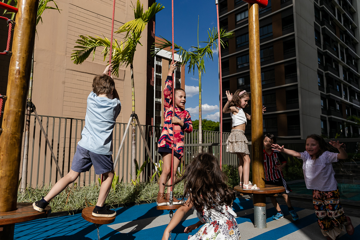fotografias do aniversário de 7 anos da Alice com o tema musica e beatles no salao de festas do condominio na zona sul de sao paulo sp