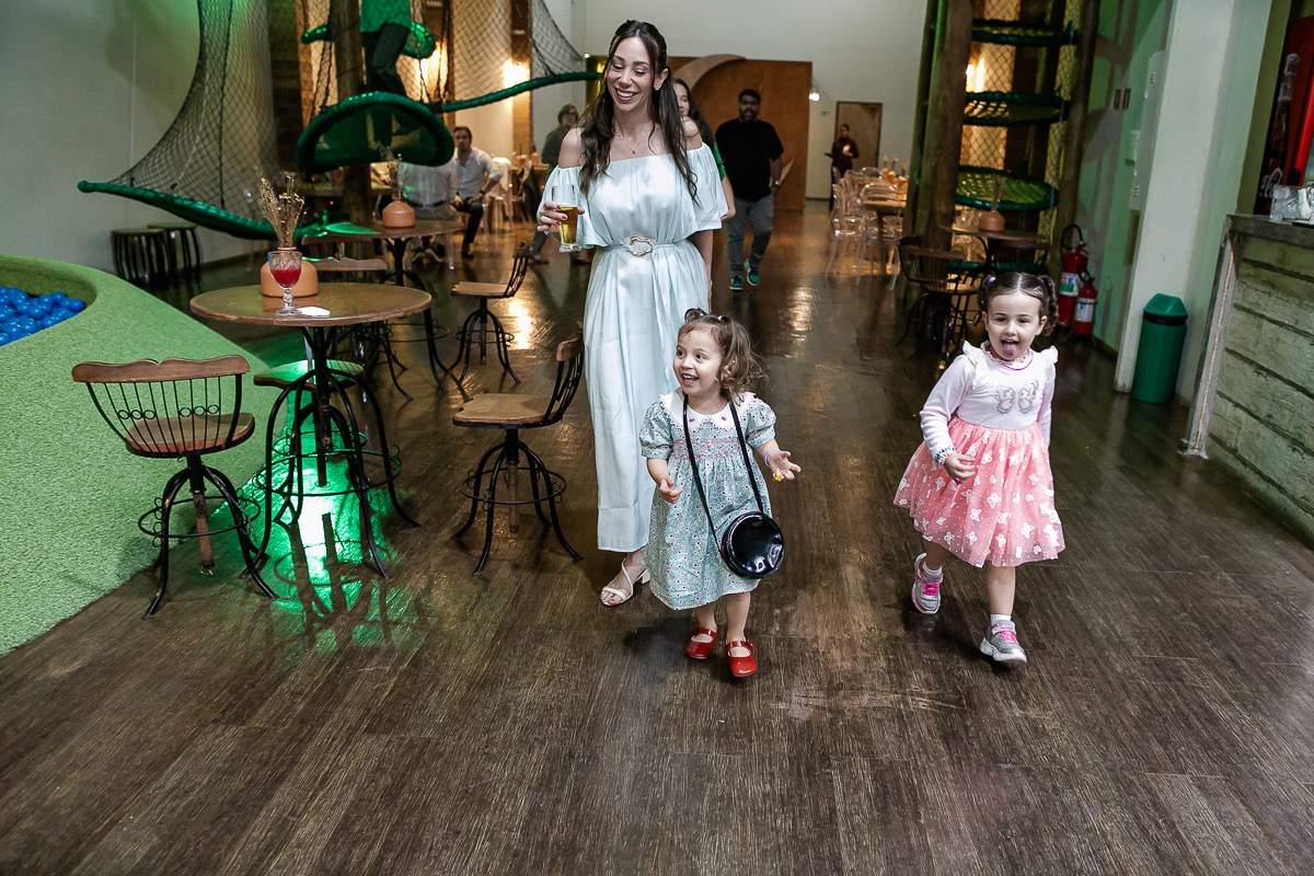 fotografias do aniversário de 3 anos da helena com o tema frozen no buffet espaço entre folhas em moema zona sul de sao paulo sp