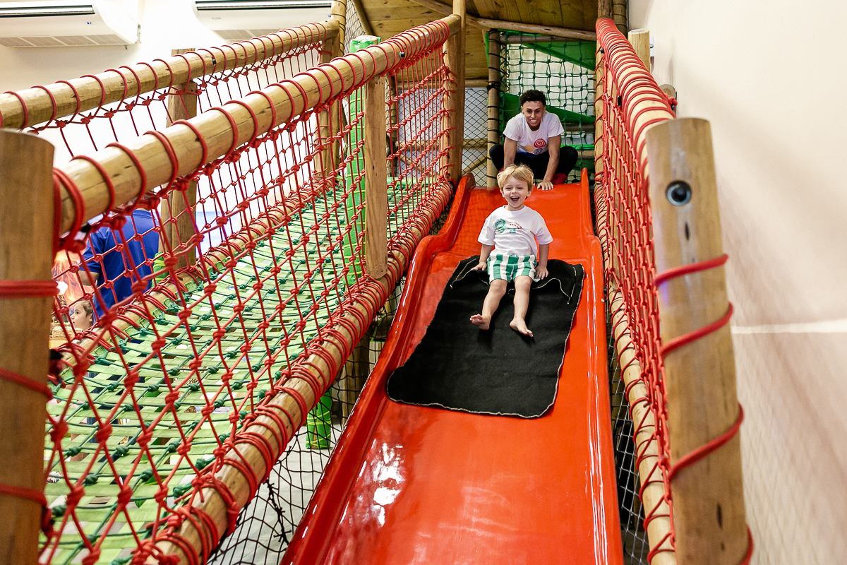 fotografias do aniversário de 3 anos do gabriel com o tema dinossauros no buffet espaço trilegria no morumbi zona sul de sao paulo sp