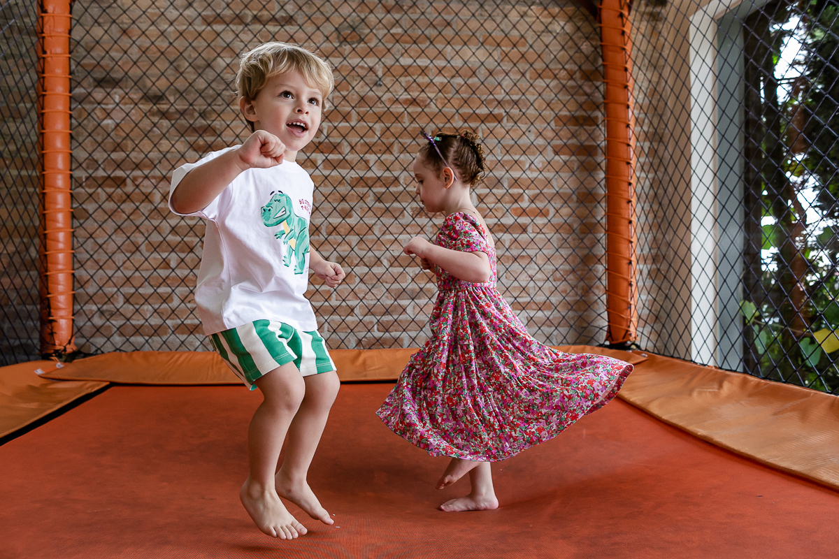 fotografias do aniversário de 3 anos do gabriel com o tema dinossauros no buffet espaço trilegria no morumbi zona sul de sao paulo sp