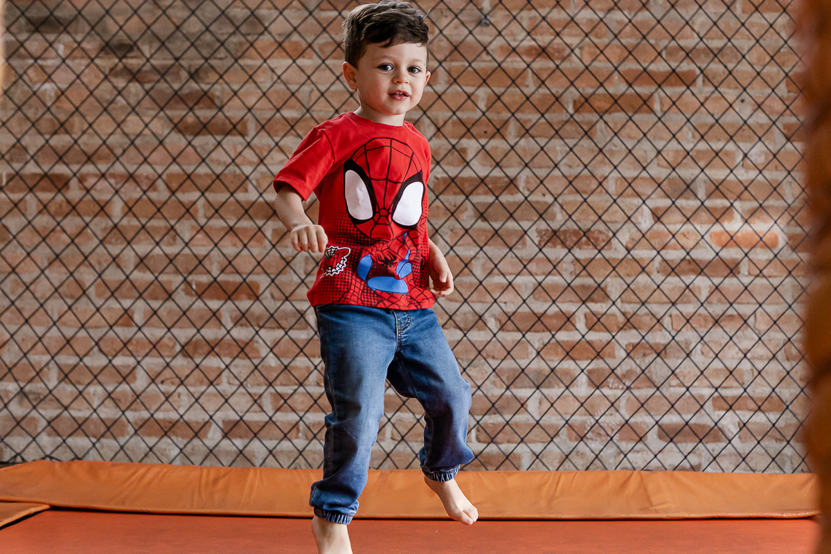 fotografias do aniversário de 3 anos do gabriel com o tema dinossauros no buffet espaço trilegria no morumbi zona sul de sao paulo sp