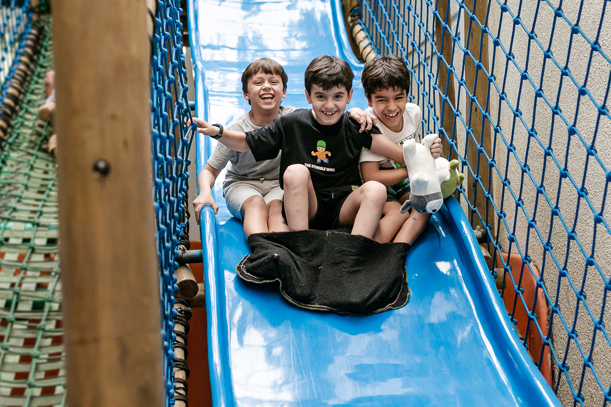 fotografias do aniversário de 8 anos do gabriel e 2 anos da leticia com o tema brawl star e mickey mouse no buffet espaço la vem o sol na vila olimpia zona sul de sao paulo sp