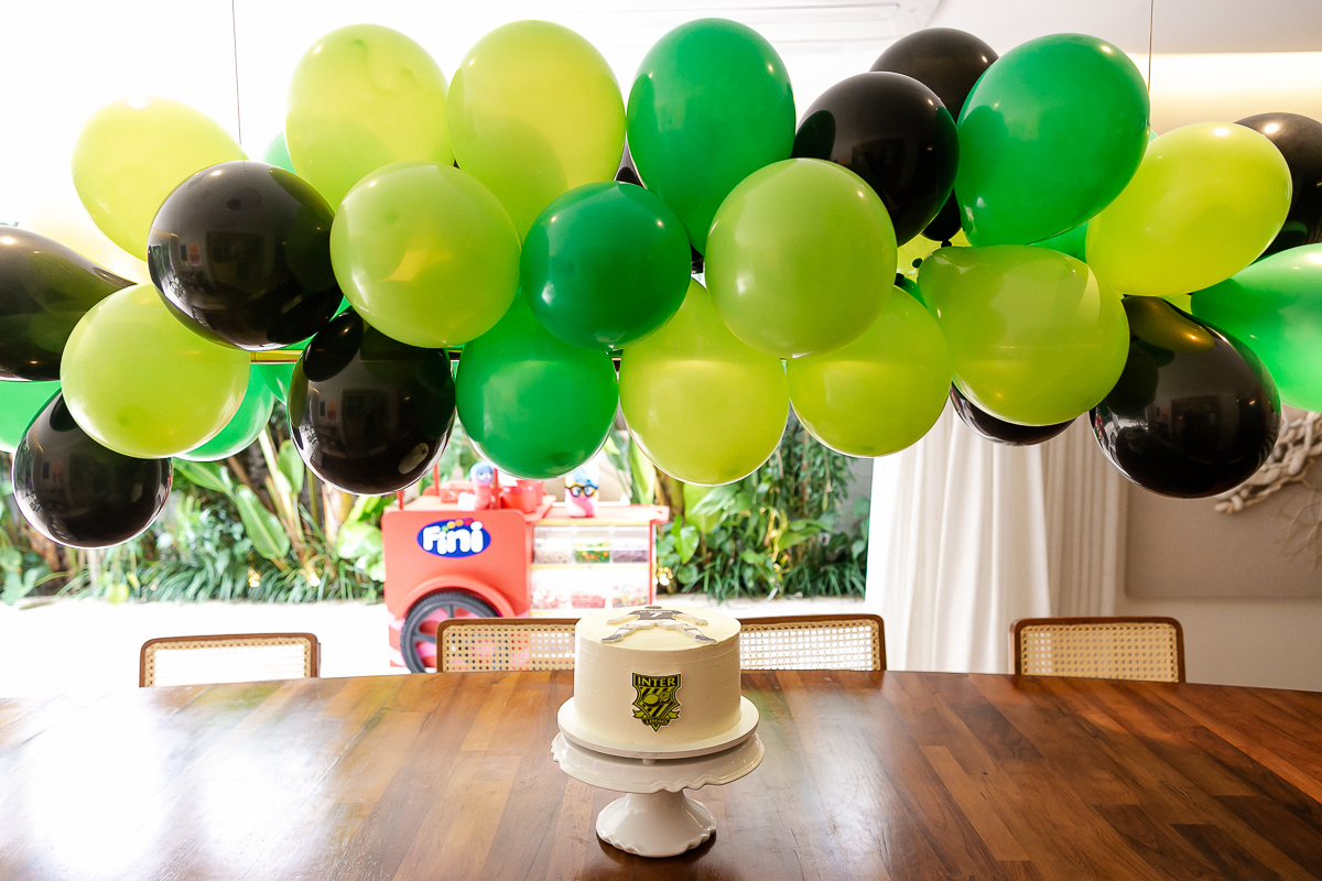 fotografias do aniversário de 11 anos do josé henrique no quintal de casa em são paulo sp