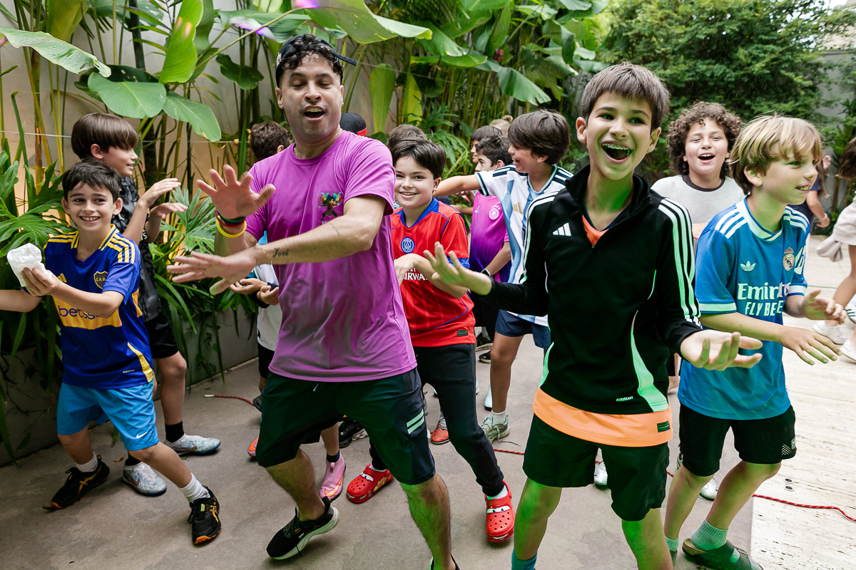fotografias do aniversário de 11 anos do josé henrique no quintal de casa em são paulo sp