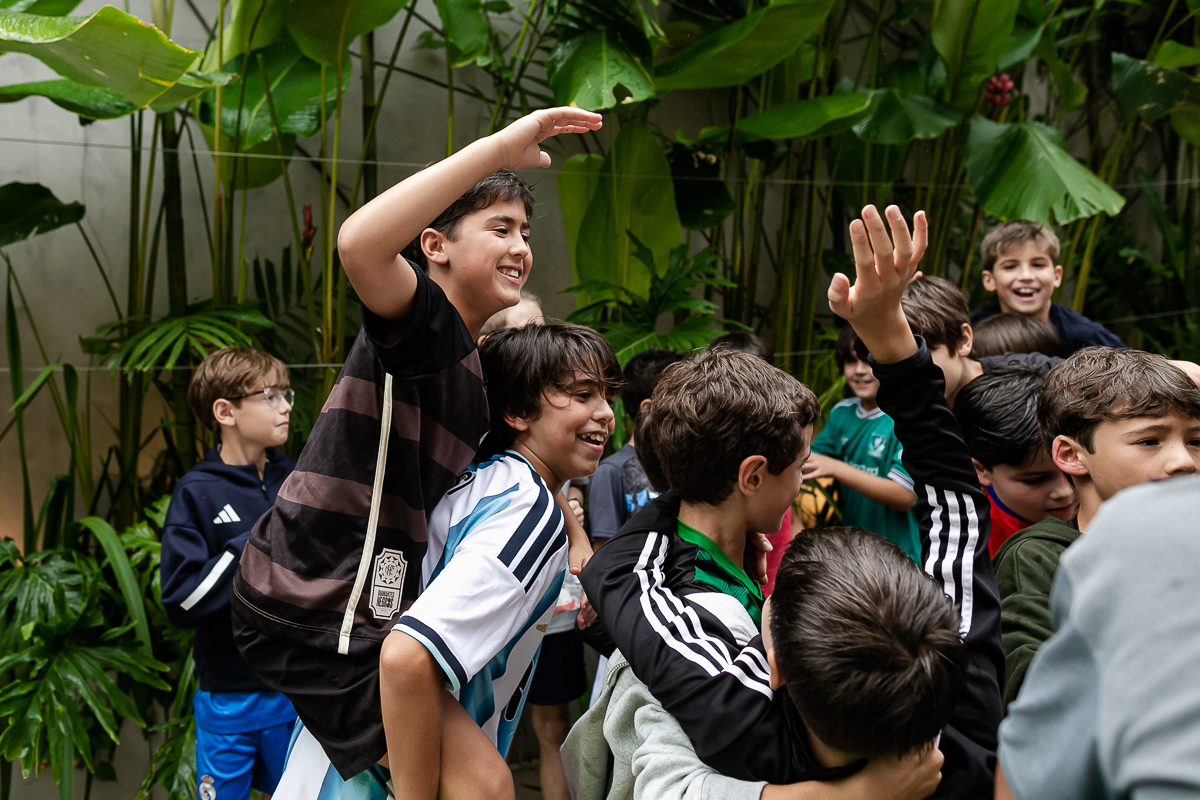 fotografias do aniversário de 11 anos do josé henrique no quintal de casa em são paulo sp