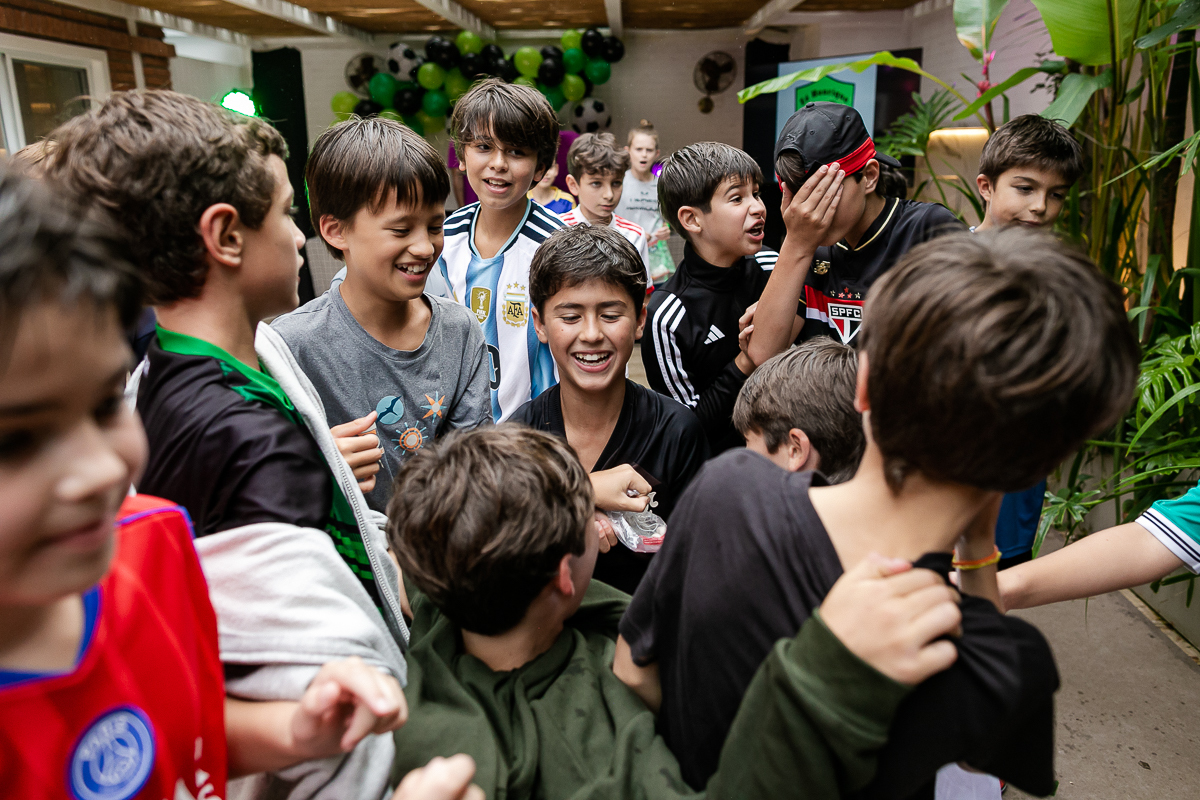 fotografias do aniversário de 11 anos do josé henrique no quintal de casa em são paulo sp