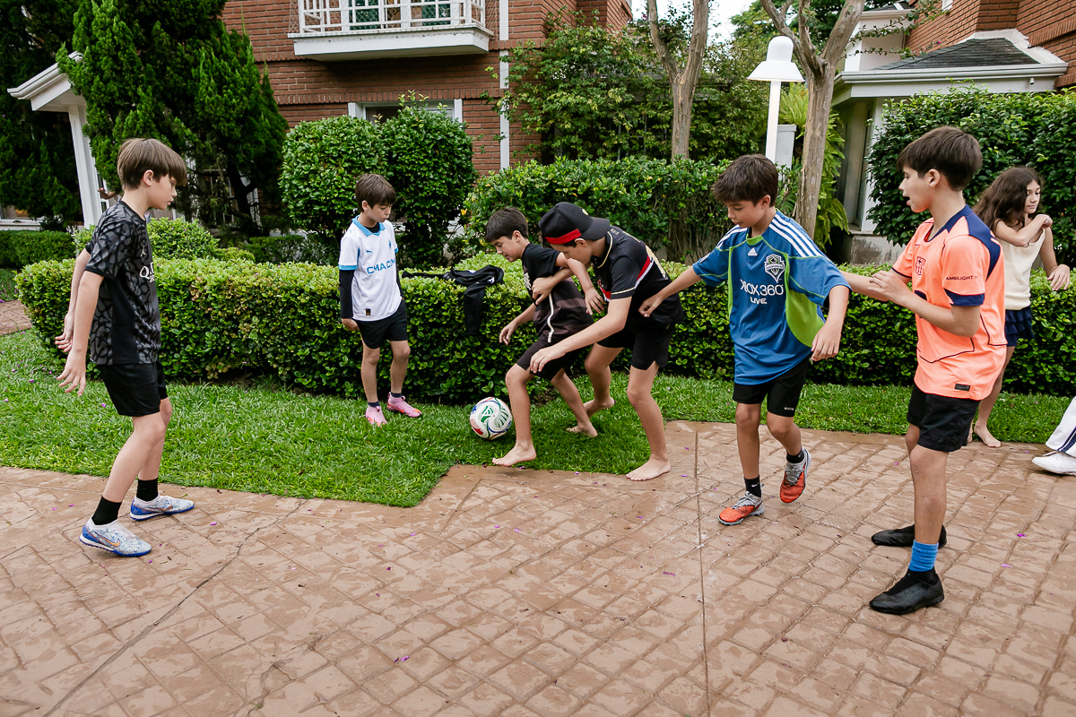 fotografias do aniversário de 11 anos do josé henrique no quintal de casa em são paulo sp