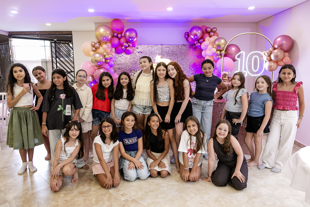 fotografias do aniversário de 10 anos da beatriz no salão de festas do prédio em santana zona norte de são paulo sp