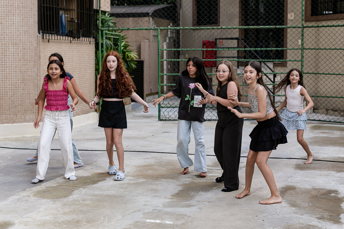 fotografias do aniversário de 10 anos da beatriz no salão de festas do prédio em santana zona norte de são paulo sp