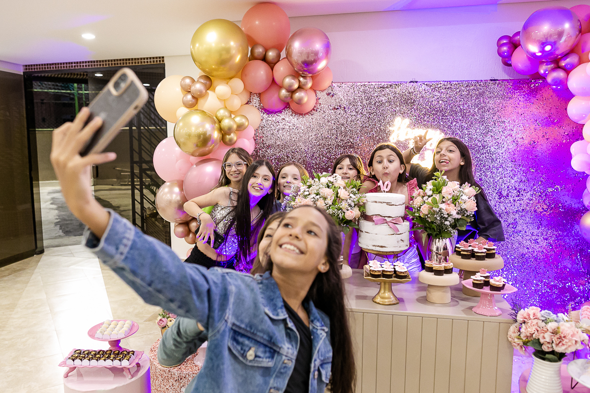 fotografias do aniversário de 10 anos da beatriz no salão de festas do prédio em santana zona norte de são paulo sp