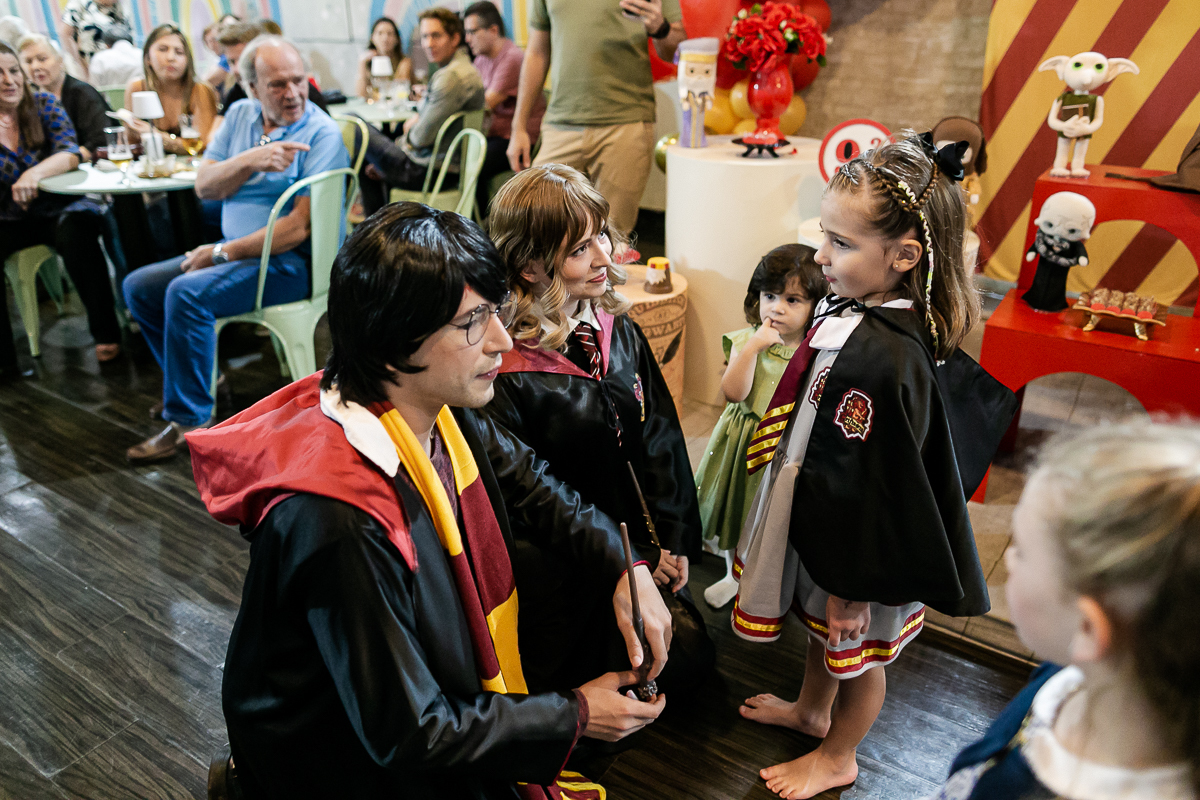 fotografias do aniversário de 5 anos da isabel com o tema harry potter no buffet atelie da vila localizado no bairro da vila olimpia zona sul de sao paulo sp