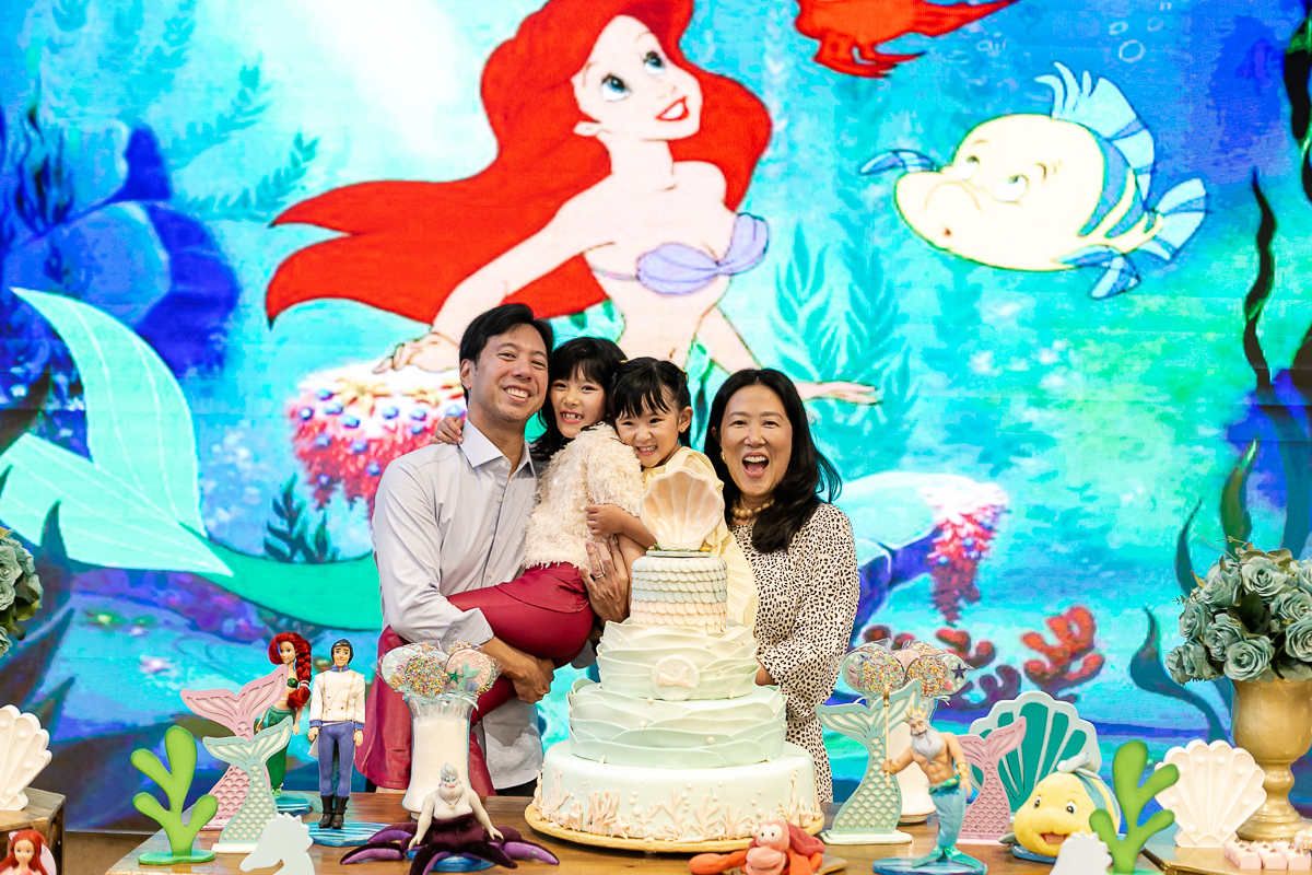 fotografias do aniversário de 4 anos da bianca com o tema pequena sereia ariel no buffet espaço formigueiro unidade vila olimpia zona sul de sao paulo sp