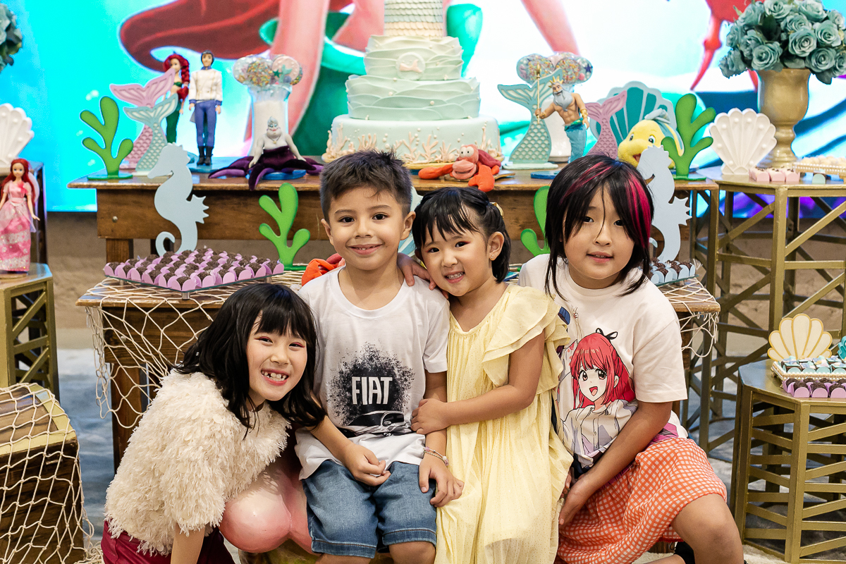 fotografias do aniversário de 4 anos da bianca com o tema pequena sereia ariel no buffet espaço formigueiro unidade vila olimpia zona sul de sao paulo sp
