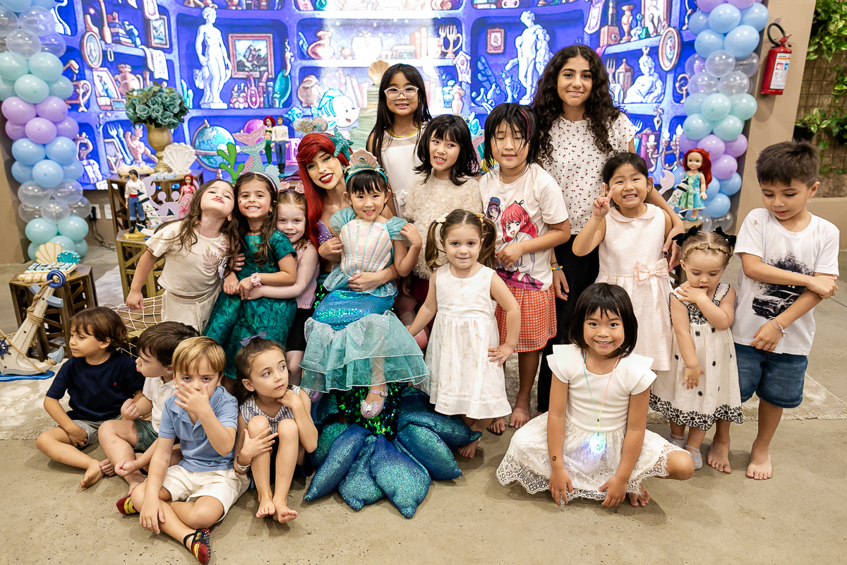 fotografias do aniversário de 4 anos da bianca com o tema pequena sereia ariel no buffet espaço formigueiro unidade vila olimpia zona sul de sao paulo sp