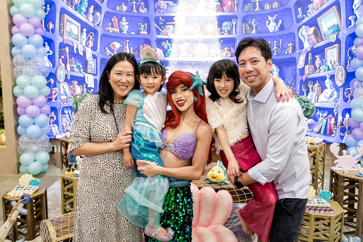 fotografias do aniversário de 4 anos da bianca com o tema pequena sereia ariel no buffet espaço formigueiro unidade vila olimpia zona sul de sao paulo sp