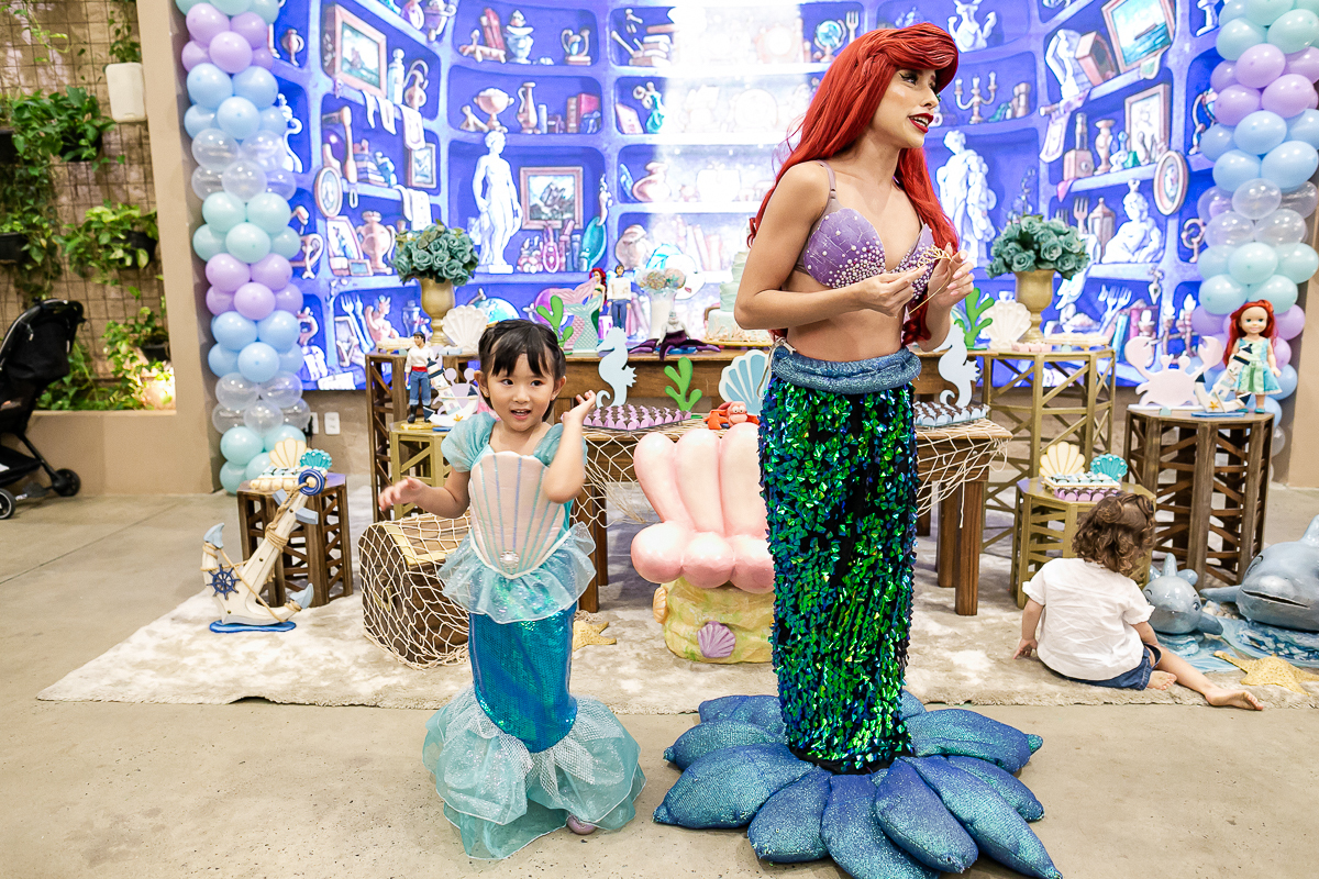 fotografias do aniversário de 4 anos da bianca com o tema pequena sereia ariel no buffet espaço formigueiro unidade vila olimpia zona sul de sao paulo sp