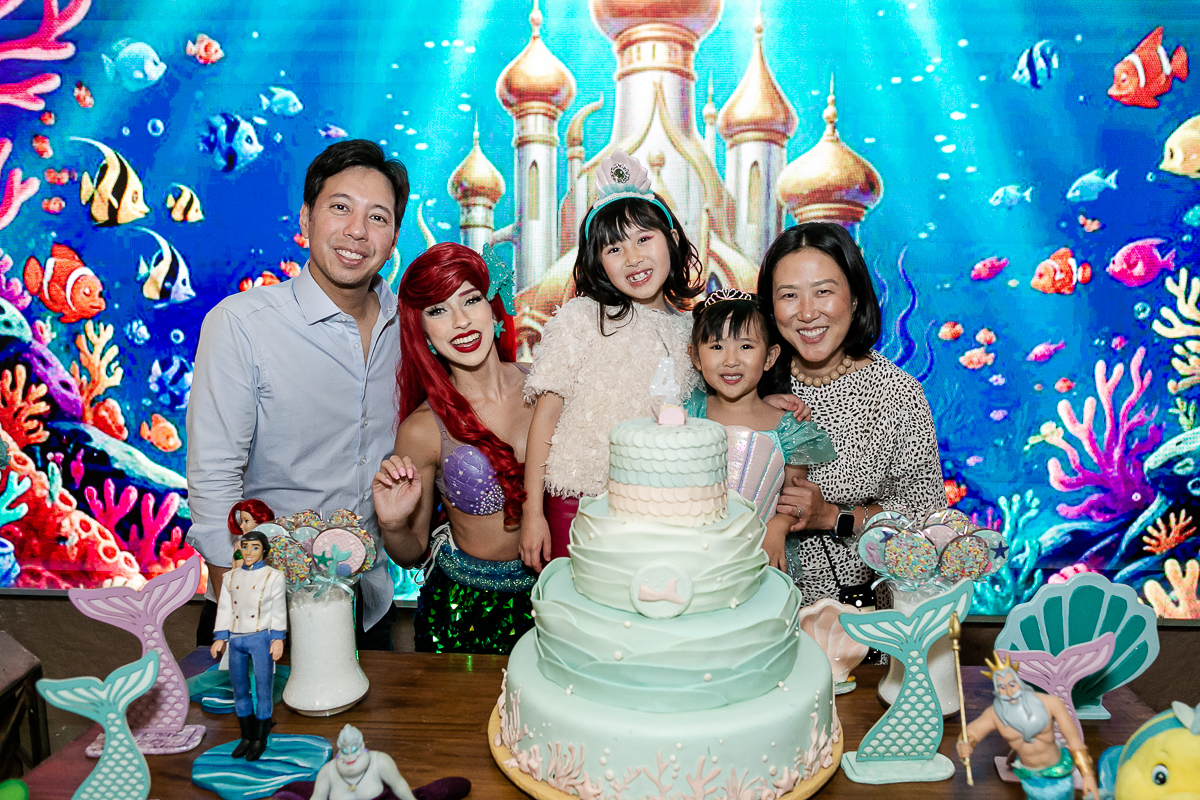 fotografias do aniversário de 4 anos da bianca com o tema pequena sereia ariel no buffet espaço formigueiro unidade vila olimpia zona sul de sao paulo sp