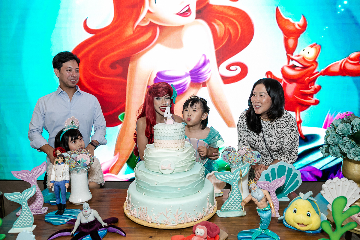 fotografias do aniversário de 4 anos da bianca com o tema pequena sereia ariel no buffet espaço formigueiro unidade vila olimpia zona sul de sao paulo sp
