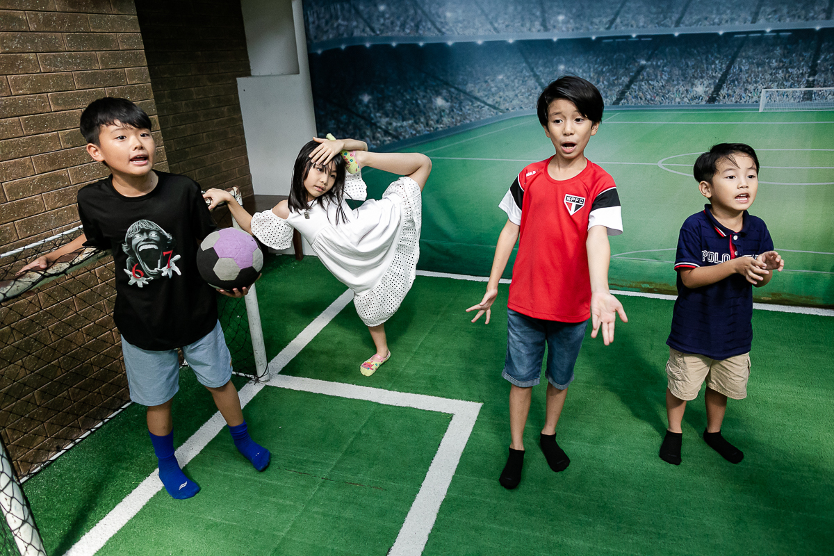 fotografias do aniversário de 7 anos do benny e do dan com o tema minecraft e hotwhells no buffet pimentas no reino em santo andre sao paulo sp