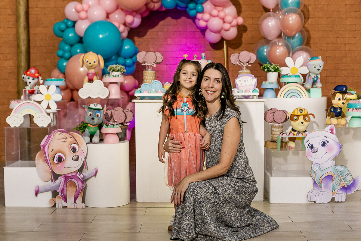 fotografias do aniversário de 5 anos da alice com o tema patrulha canina no buffet terralegria no bairro indianopolis zona sul sao paulo sp