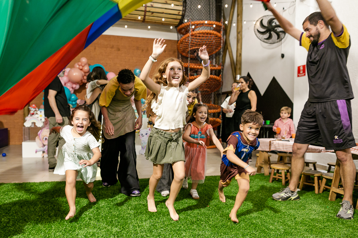 fotografias do aniversário de 5 anos da alice com o tema patrulha canina no buffet terralegria no bairro indianopolis zona sul sao paulo sp