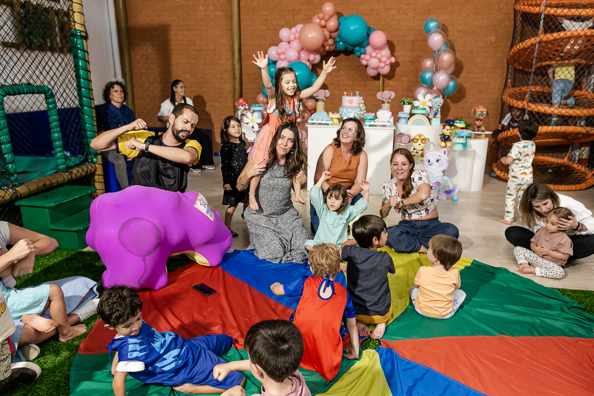 fotografias do aniversário de 5 anos da alice com o tema patrulha canina no buffet terralegria no bairro indianopolis zona sul sao paulo sp