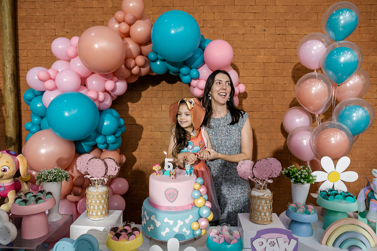 fotografias do aniversário de 5 anos da alice com o tema patrulha canina no buffet terralegria no bairro indianopolis zona sul sao paulo sp