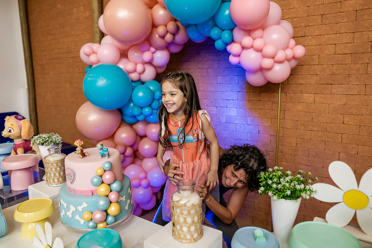 fotografias do aniversário de 5 anos da alice com o tema patrulha canina no buffet terralegria no bairro indianopolis zona sul sao paulo sp