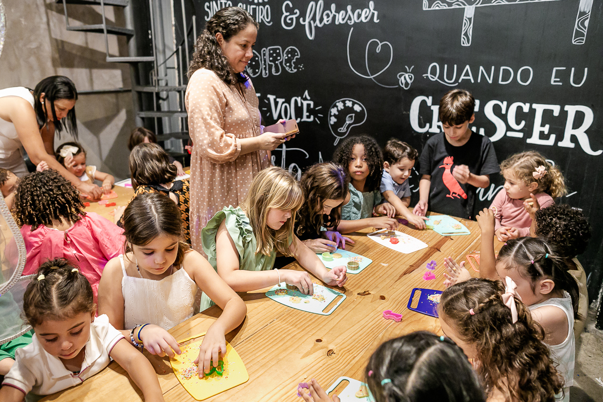 fotografias do aniversário de 5 anos da alice com o tema sininho no espaço dix localizado no campo belo zona sul de sao paulo sp