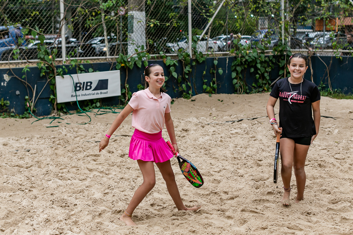 fotografias do aniversário de 11 anos da luiza com o tema beach tenis na arena jk calçadão no itaim bibi zona sul de sao paulo sp