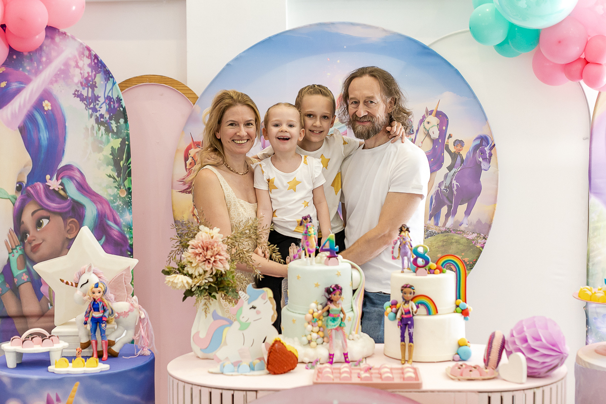 fotografias do aniversário de 4 anos da giulia e 8 anos da sofia com o tema unicornio no buffet espaço bumxicabum localizado em santana zona norte de sao paulo sp