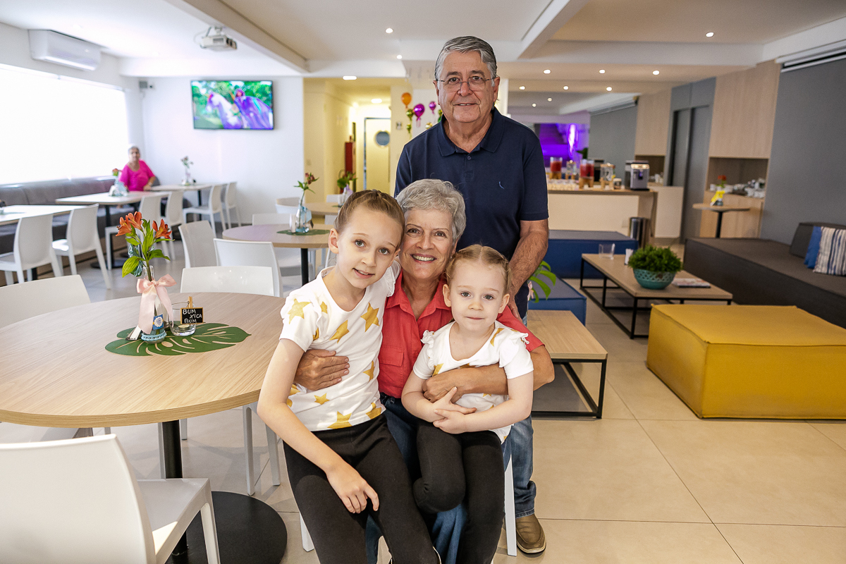 fotografias do aniversário de 4 anos da giulia e 8 anos da sofia com o tema unicornio no buffet espaço bumxicabum localizado em santana zona norte de sao paulo sp