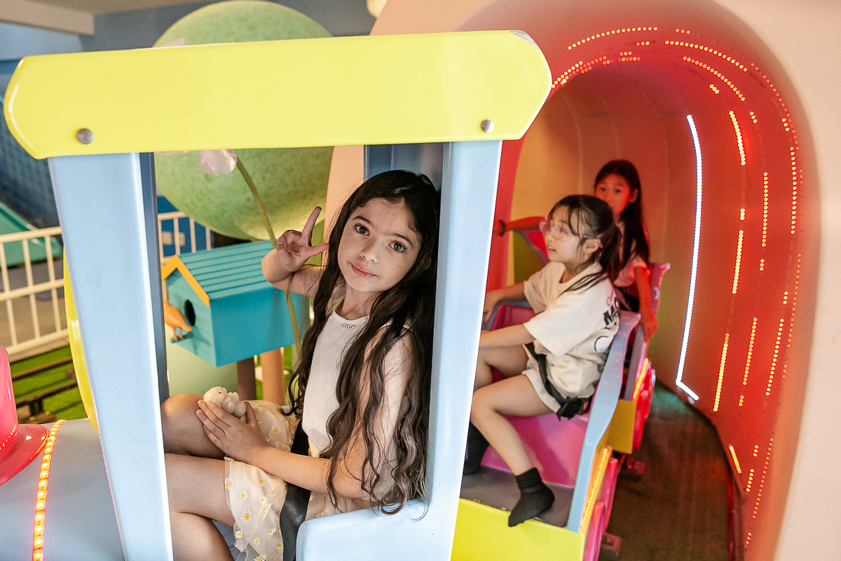 fotografias do aniversário de 4 anos da giulia e 8 anos da sofia com o tema unicornio no buffet espaço bumxicabum localizado em santana zona norte de sao paulo sp