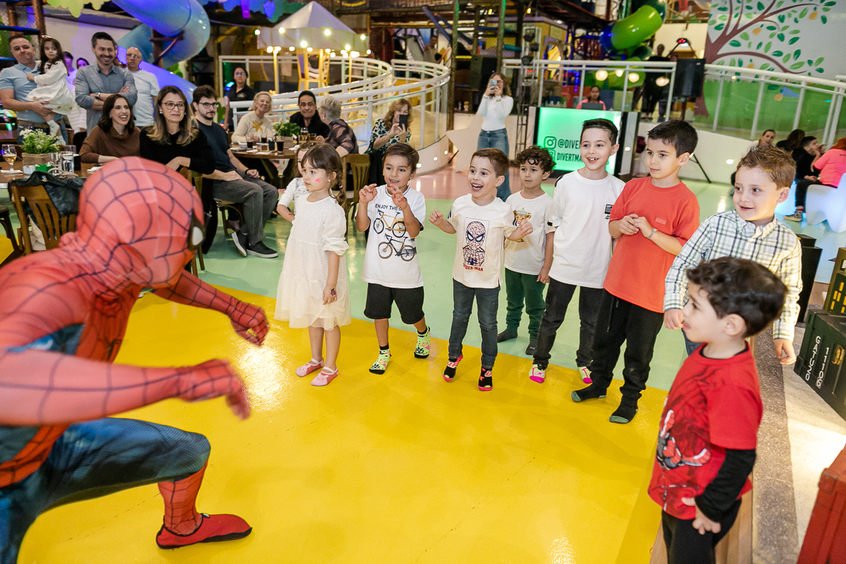 fotografias do aniversário de 5 anos do Daniel com o tema Homem Aranha no buffet Villa Pé de Marmelo no bairro da Mooca zona leste de são paulo sp