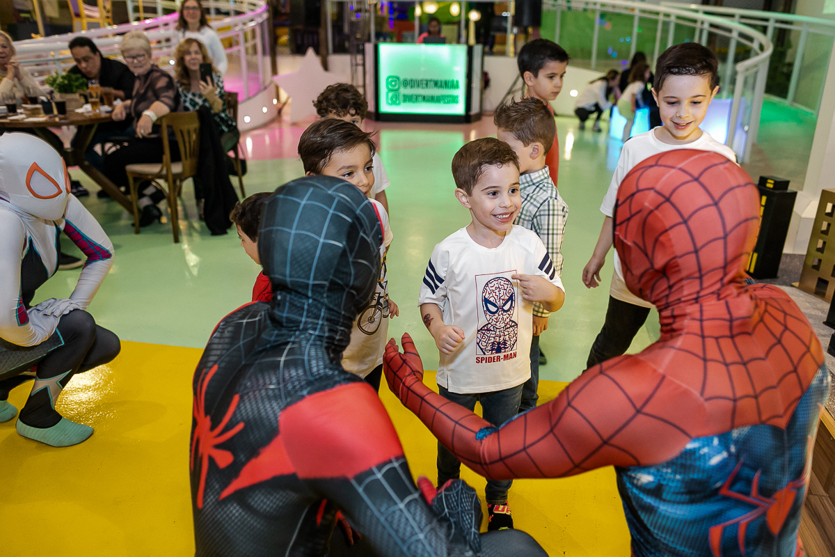 fotografias do aniversário de 5 anos do Daniel com o tema Homem Aranha no buffet Villa Pé de Marmelo no bairro da Mooca zona leste de são paulo sp