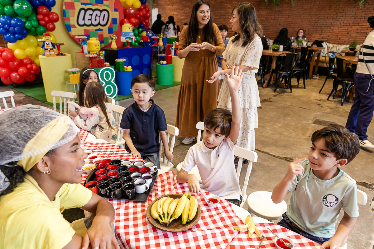 fotografias do aniversário de 8 anos do gabriel com o tema lego no buffet engenho moema na zona sul de sao paulo sp