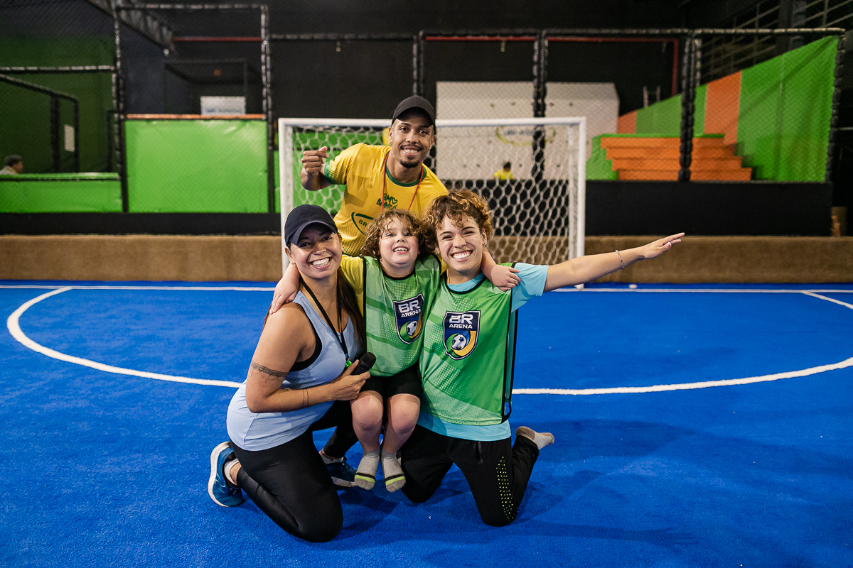 fotografias do aniversário de 7 anos do joão henrique com o tema copa do mundo de futebol na br arena zona sul de sao paulo sp