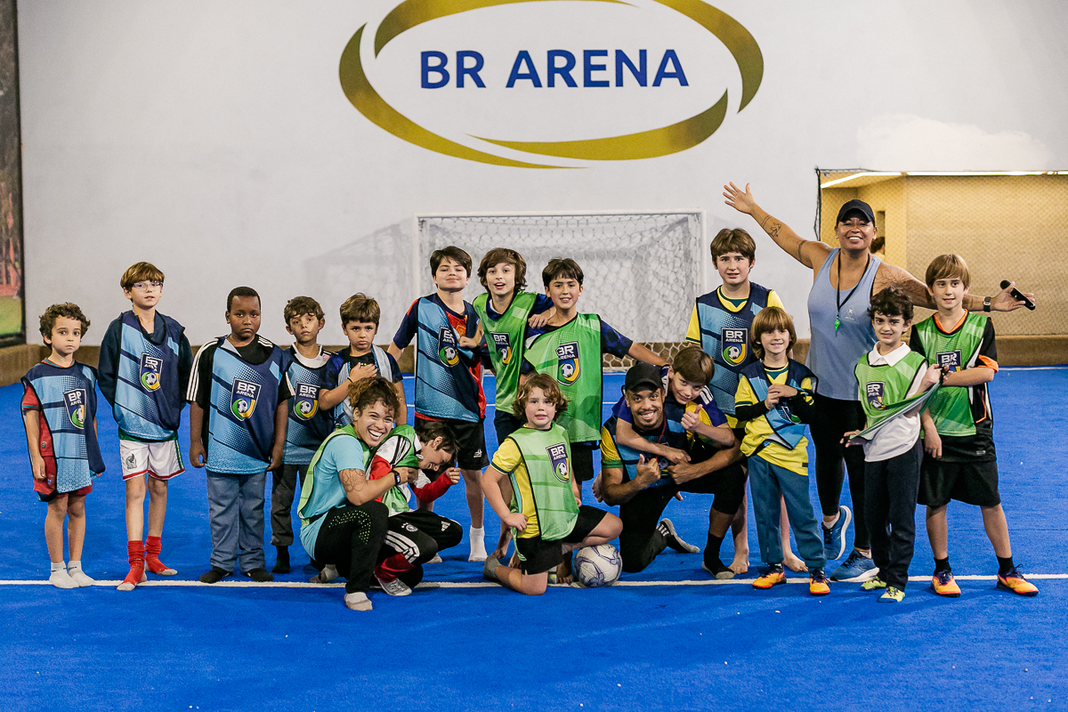fotografias do aniversário de 7 anos do joão henrique com o tema copa do mundo de futebol na br arena zona sul de sao paulo sp