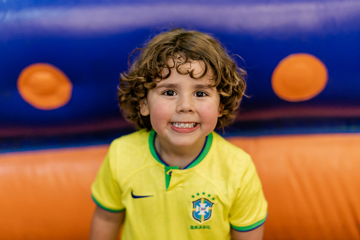 fotografias do aniversário de 7 anos do joão henrique com o tema copa do mundo de futebol na br arena zona sul de sao paulo sp