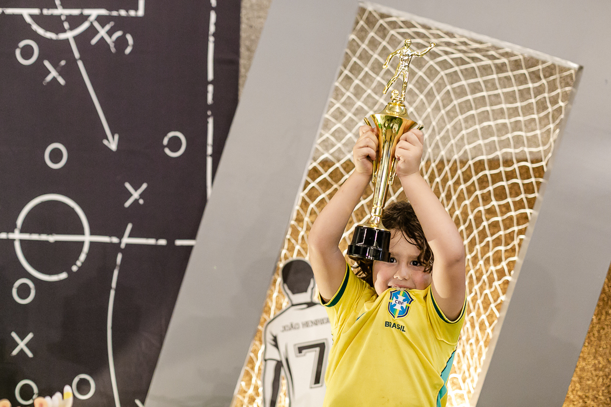 fotografias do aniversário de 7 anos do joão henrique com o tema copa do mundo de futebol na br arena zona sul de sao paulo sp