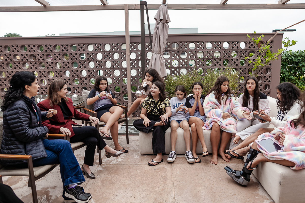 fotografias do aniversário de 11 anos da camilla com o tema strager things no quintal de casa no condominio kurumin em itu sp
